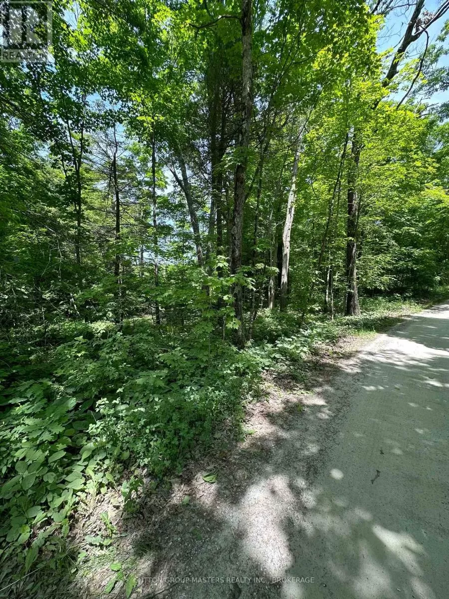 107 Maple Grove Lane E, Frontenac, Ontario K0H 1V0