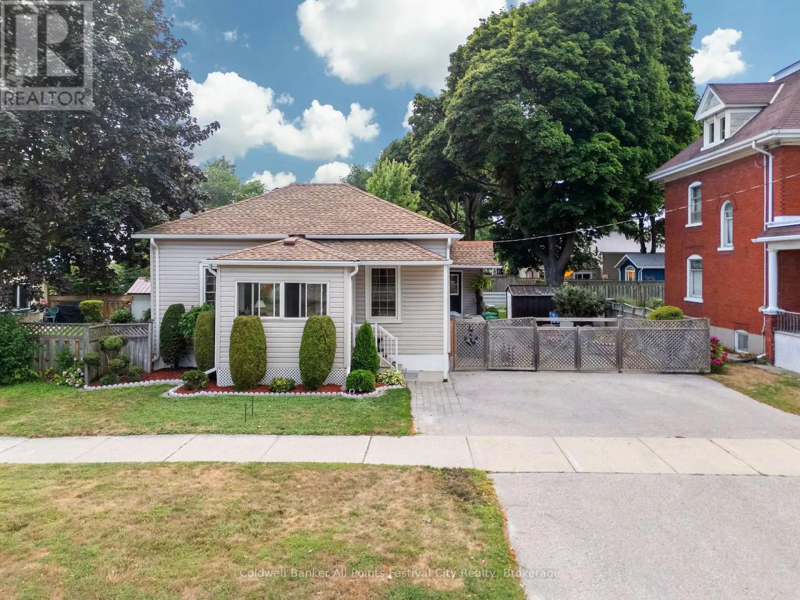 House for rent: 107 Victoria Street N, Goderich), Ontario N7A 2S2