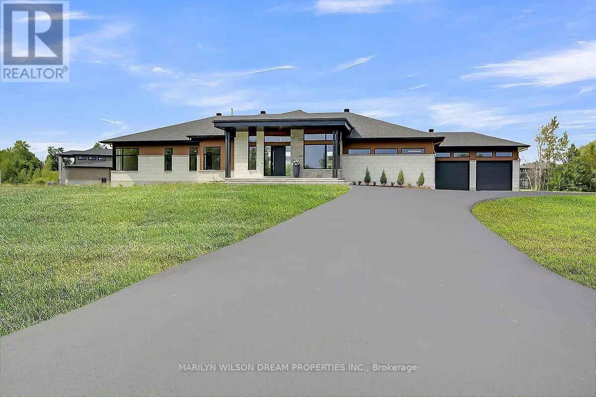 House for rent: 1070 Green Jacket Crescent, Ottawa, Ontario K4P 0G6