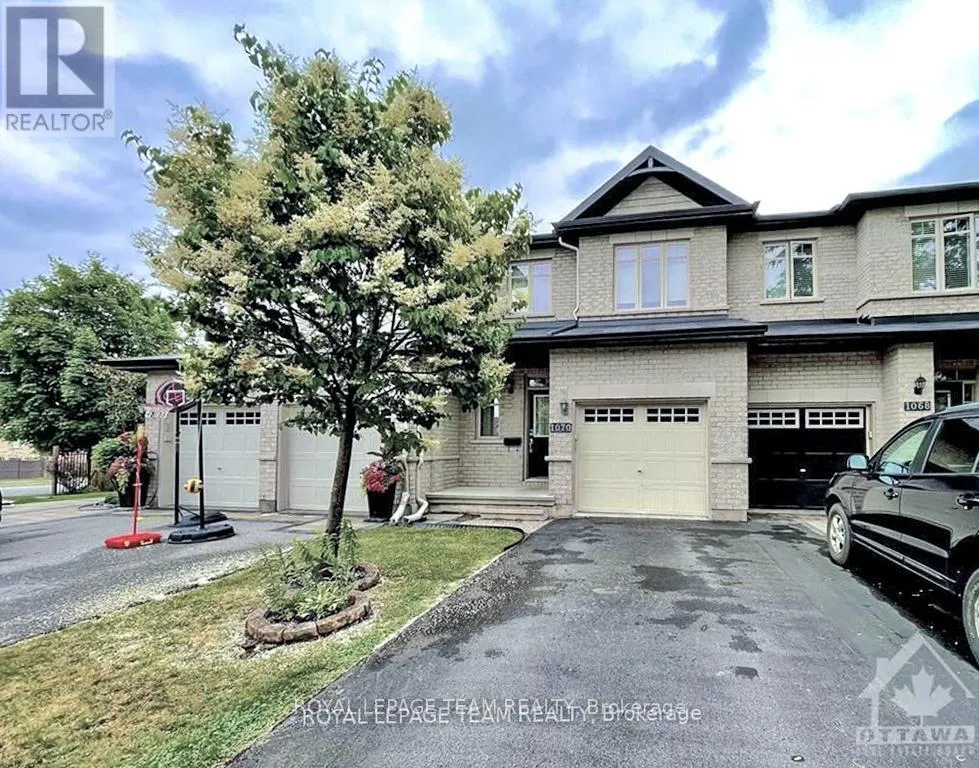 Row / Townhouse for rent: 1070 Ottenbrite Crescent, Ottawa, Ontario K2T 0G1