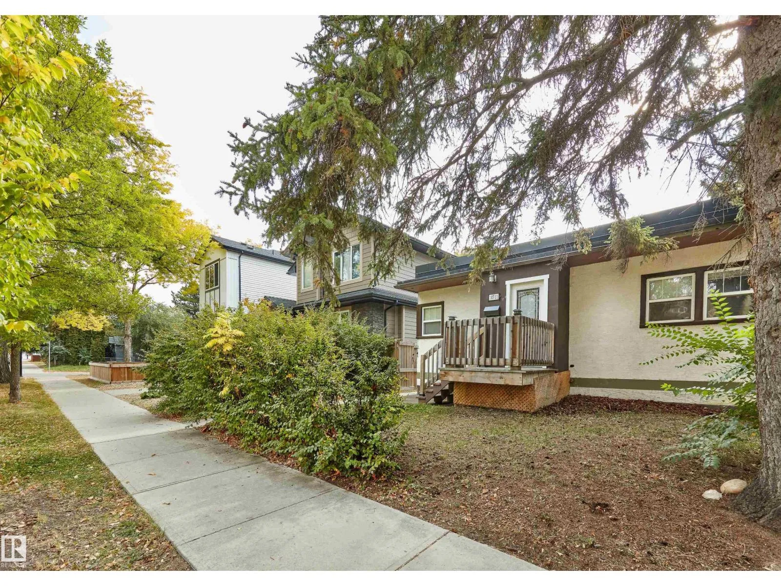 House for rent: 10711 76 Av Nw, Edmonton, Alberta T6E 1L8