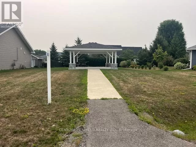 10718 West End Terrace, South Dundas, Ontario K0E 1K0