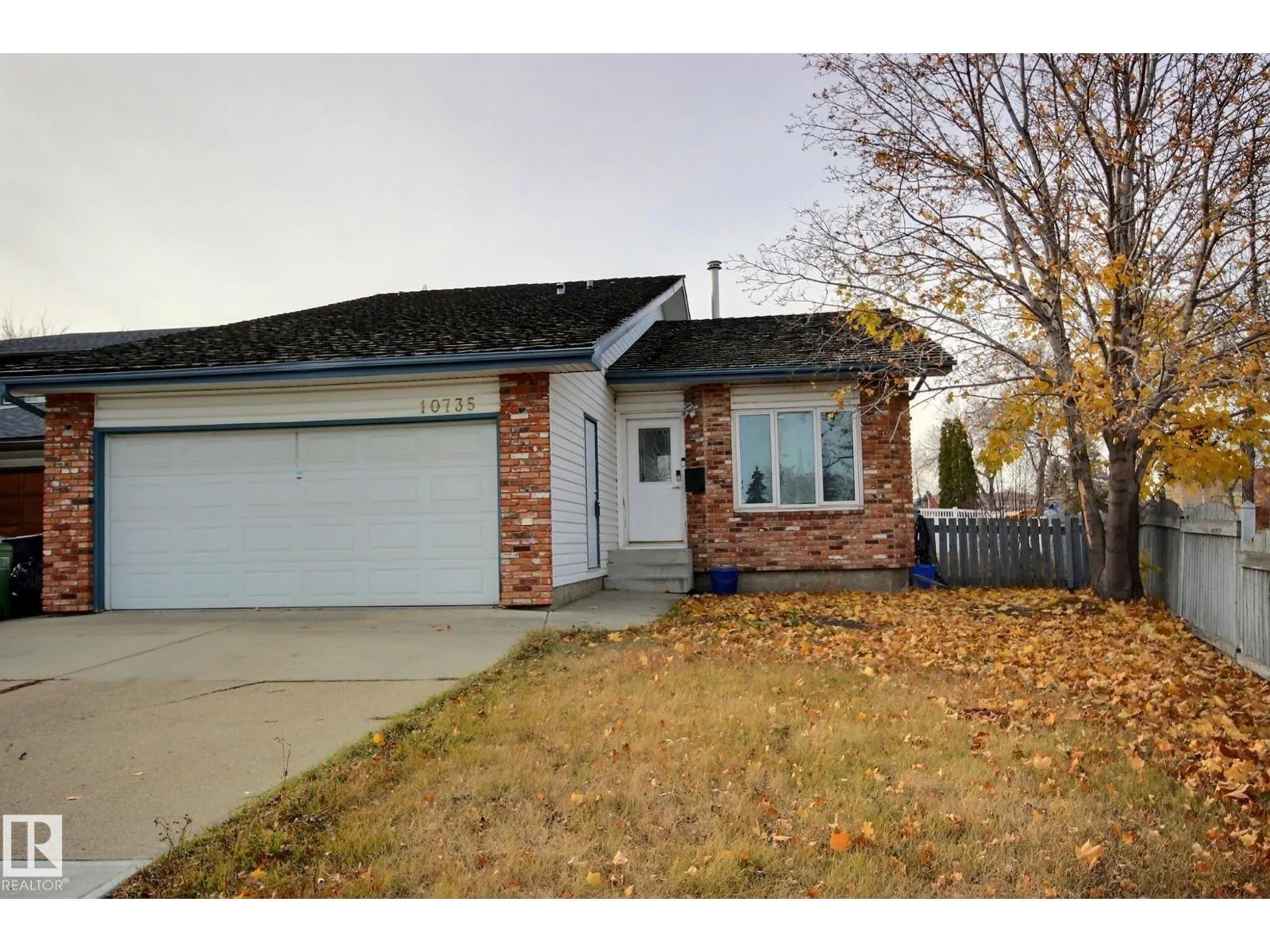 House for rent: 10735 Beaumaris Rd Nw, Edmonton, Alberta T5X 5P1