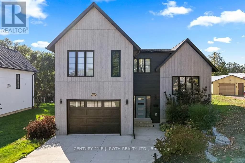 House for rent: 1076 7th Avenue, Hanover, Ontario N4N 2K1