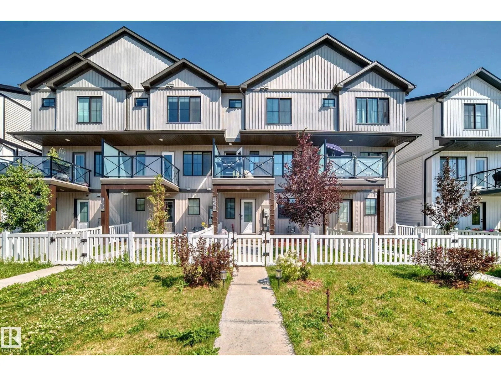 Row / Townhouse for rent: 1077 Cy Becker Rd Nw, Edmonton, Alberta T5Y 4B7