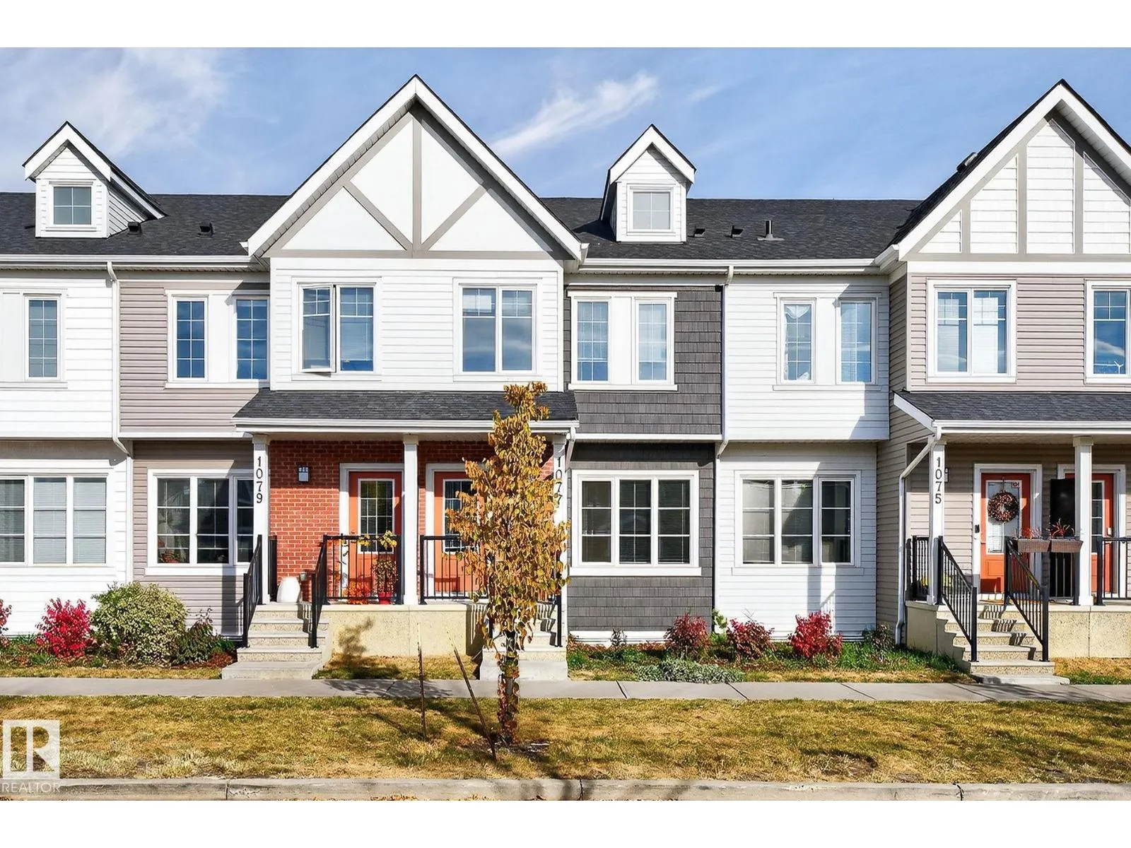 Row / Townhouse for rent: 1077 Gault Bv Nw, Edmonton, Alberta T5E 6W3