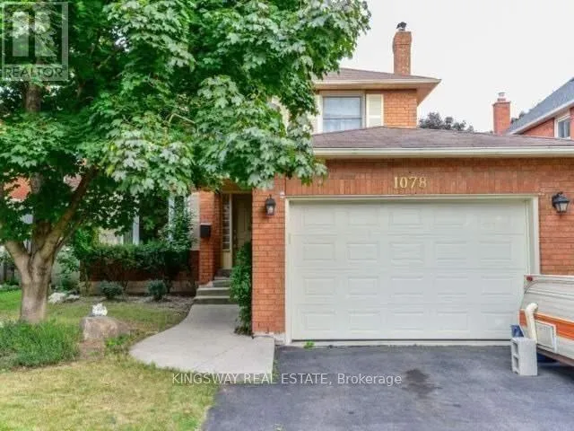 House for rent: 1078 Glenbrook Avenue, Oakville, Ontario L6H 4A3