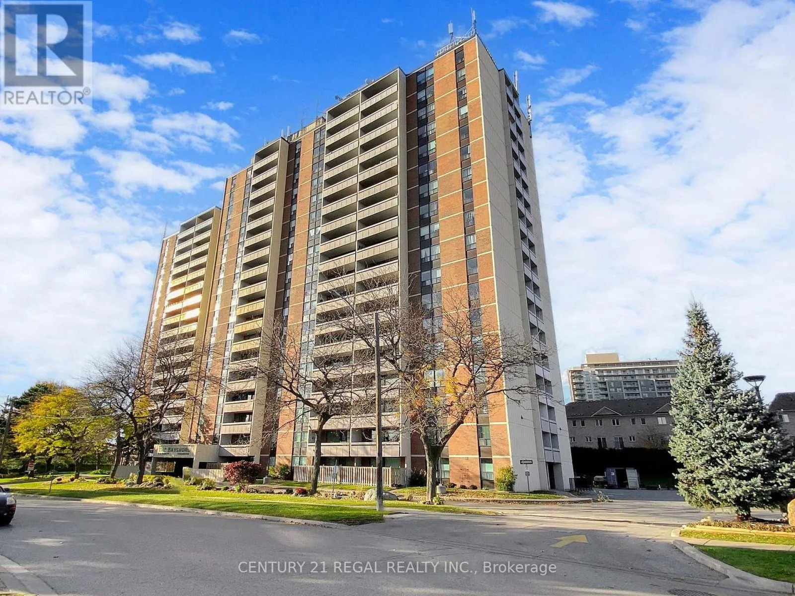 Apartment for rent: 108 - 1210 Radom Street, Pickering, Ontario L1W 2Z3