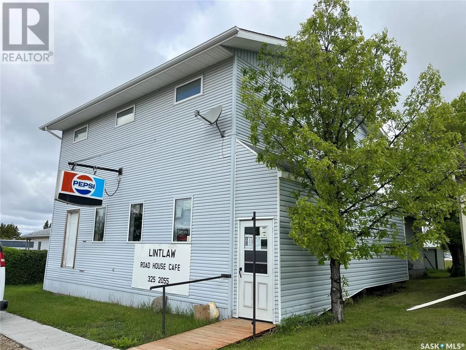 108 1st Avenue W, Lintlaw, Saskatchewan S0A 2H0