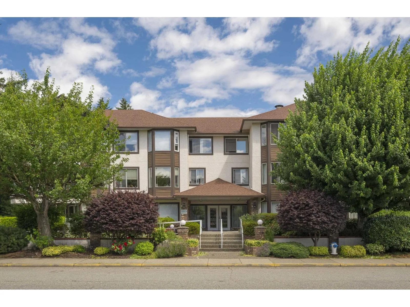 Apartment for rent: 108 33375 Mayfair Avenue, Abbotsford, British Columbia V2S 1P4