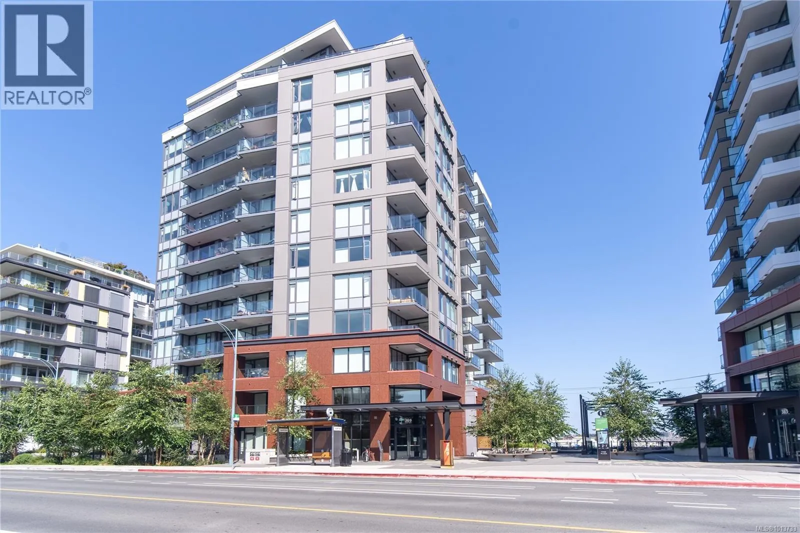 Apartment for rent: 108 369 Tyee Rd, Victoria, British Columbia V9A 0B6