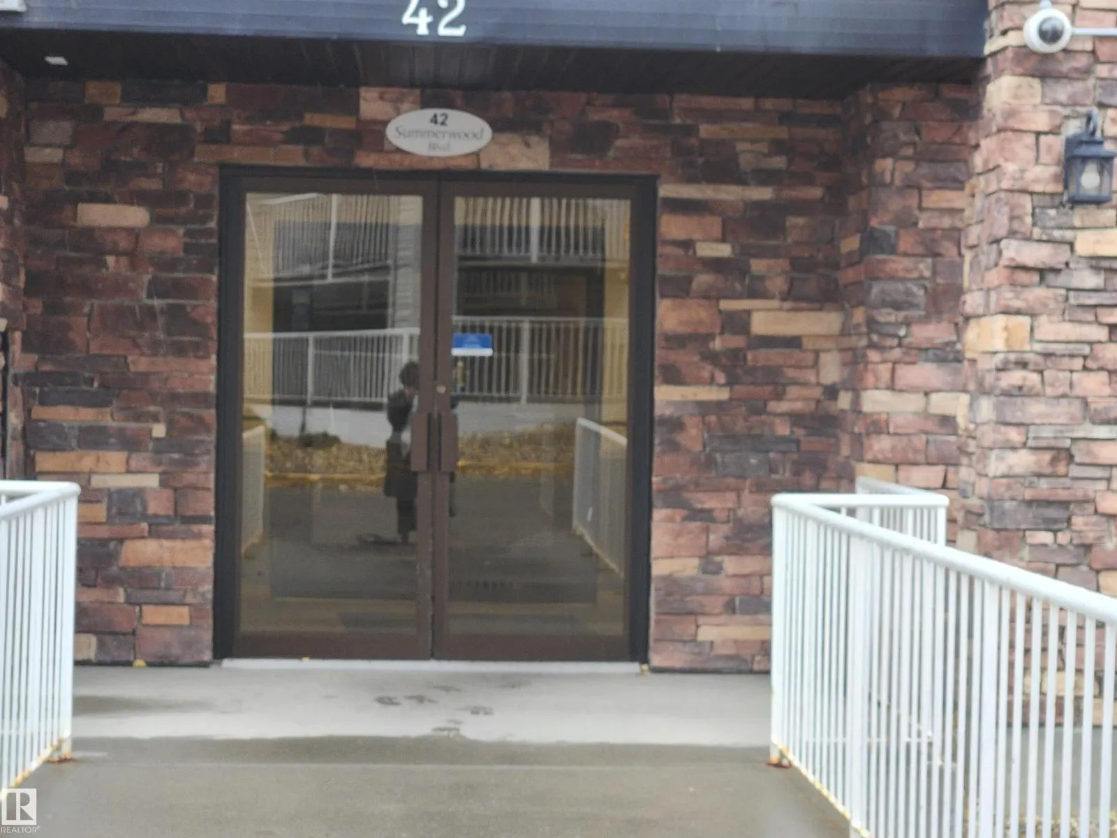 Apartment for rent: #108 42 Summerwood Bv, Sherwood Park, Alberta T8H 0C3