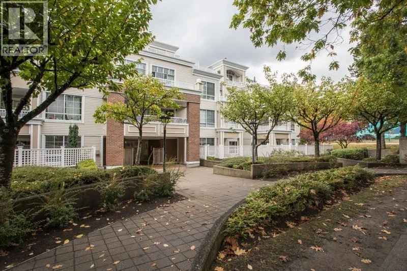 Apartment for rent: 108 7117 Antrim Avenue, Burnaby, British Columbia V5J 5K1