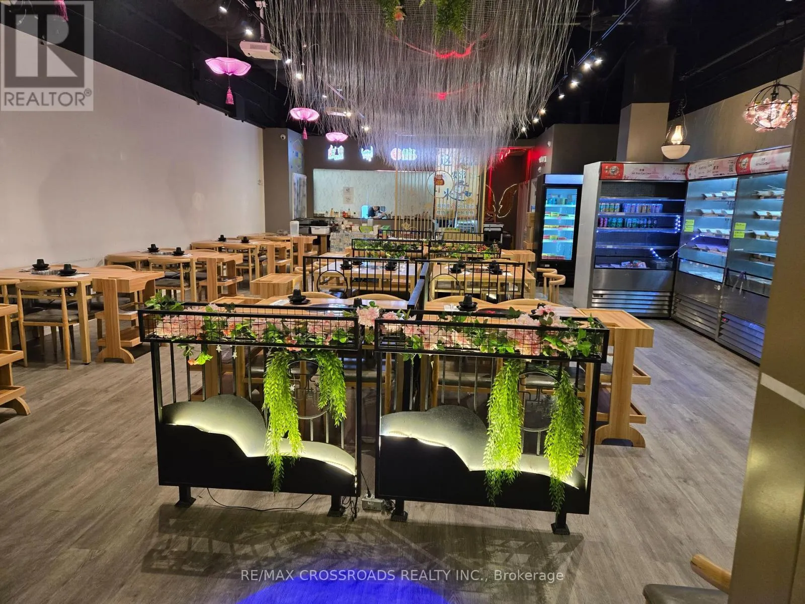 Retail for rent: 108 - 9390 Woodbine Avenue, Markham, Ontario L6C 0M5