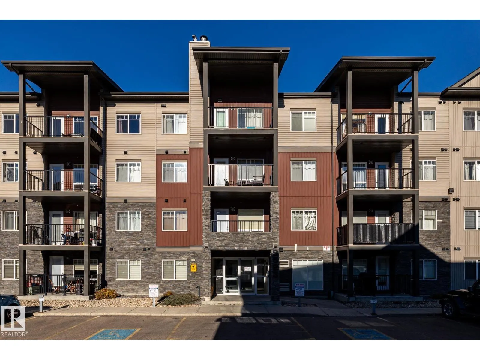 Apartment for rent: #108 9523 160 Av Nw, Edmonton, Alberta T5Z 0N1