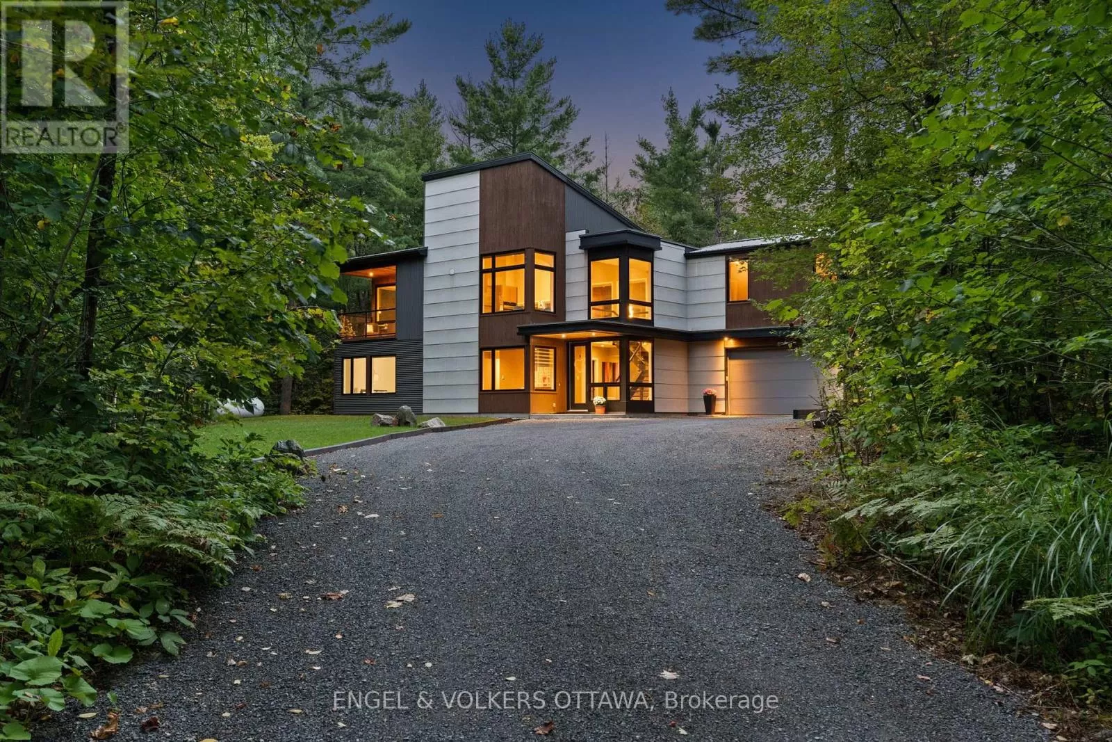 House for rent: 108 Edith Margaret Place, Ottawa, Ontario K2W 1A8