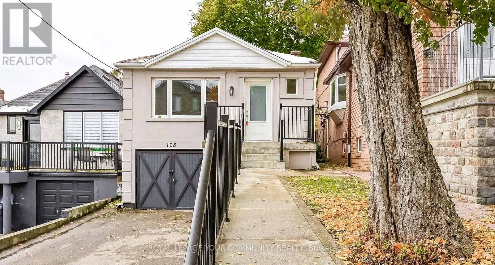 House for rent: 108 Ennerdale Road, Toronto, Ontario M6E 4C6