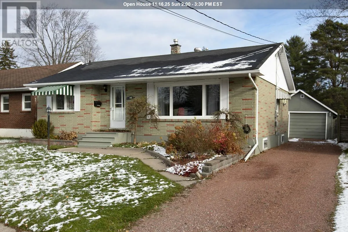 108 Hugill St, Sault Ste. Marie, Ontario P6A 4E5