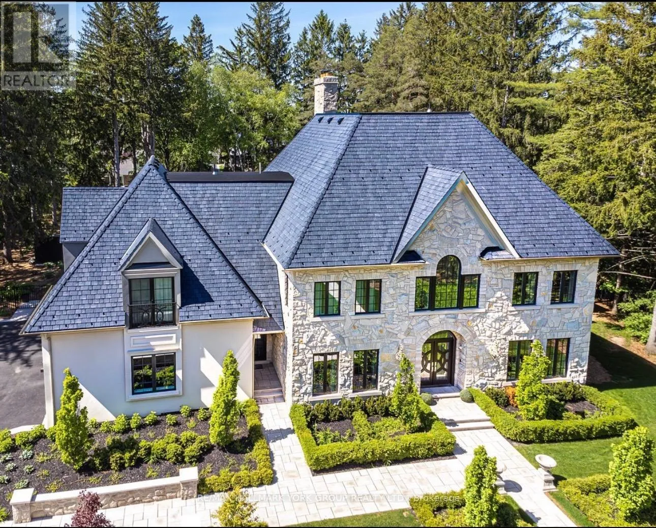 House for rent: 108 Kennedy Street W, Aurora, Ontario L4G 2L7