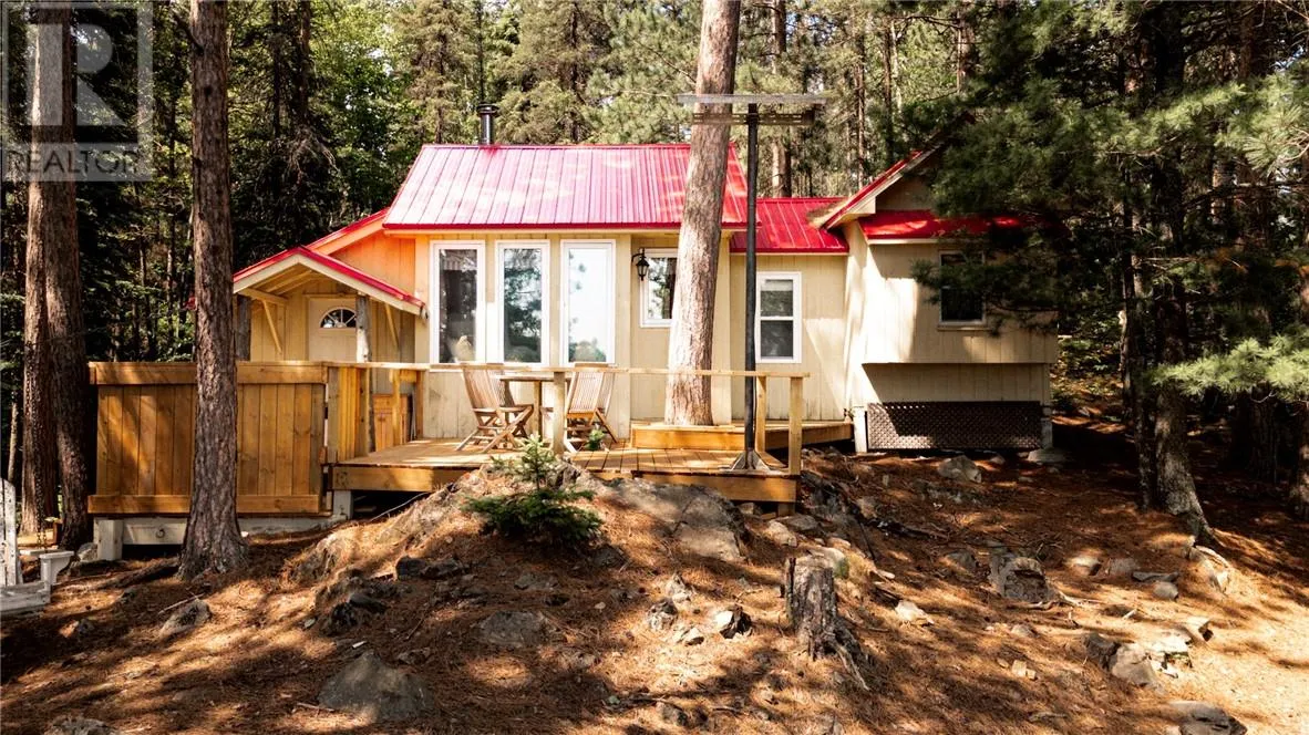 Recreational for rent: 108 West Shore Road, Wahnapitae, Ontario P0H 2C0