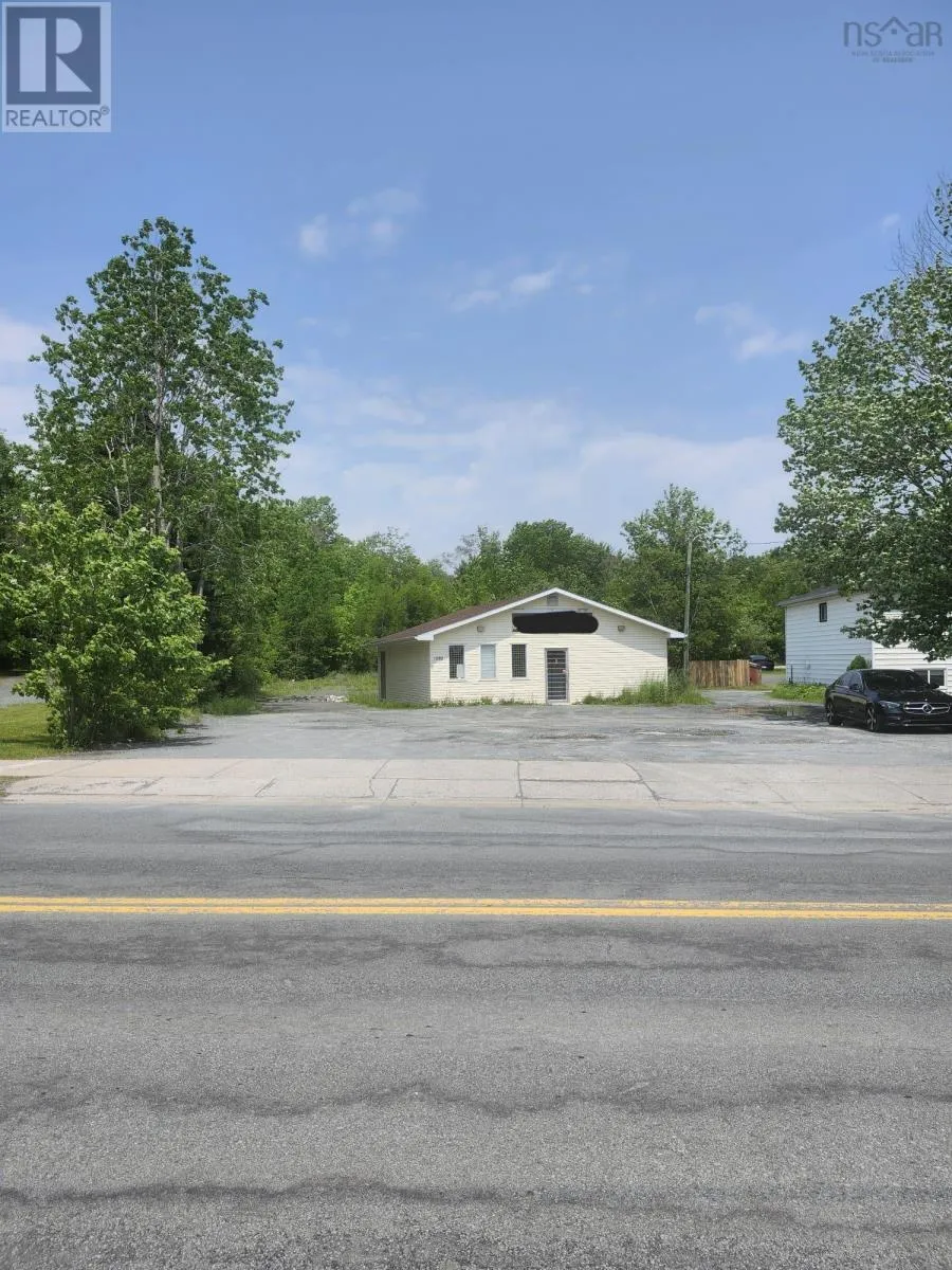 1080 Fall River Road, Fall River, Nova Scotia B2T 1E9