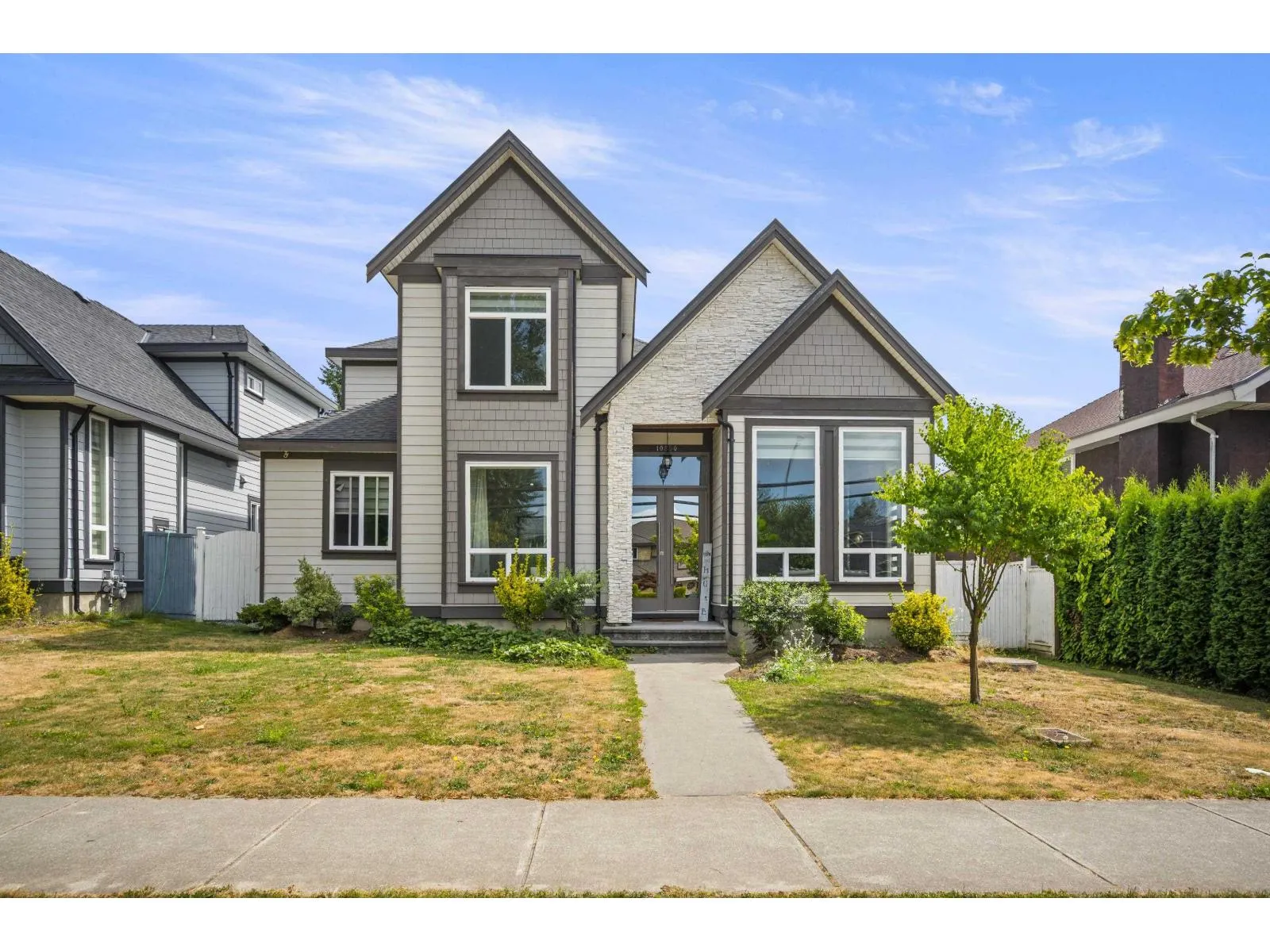 House for rent: 10850 156 St Street, Surrey, British Columbia V3R 6J6