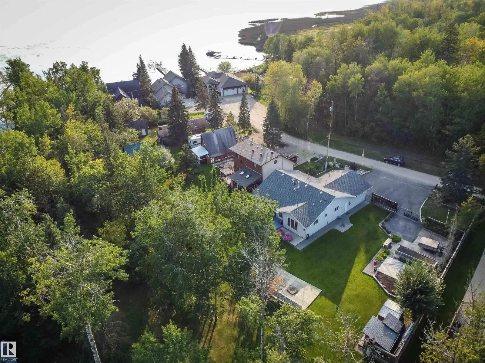 House for rent: 1087 10 St, Rural Lac Ste. Anne County, Alberta T0E 1A0