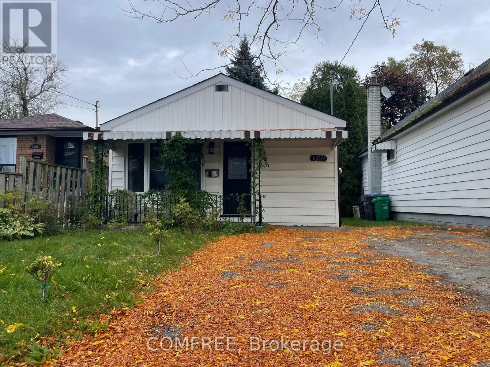 House for rent: 1089 Meredith Avenue, Mississauga, Ontario L5E 2C8