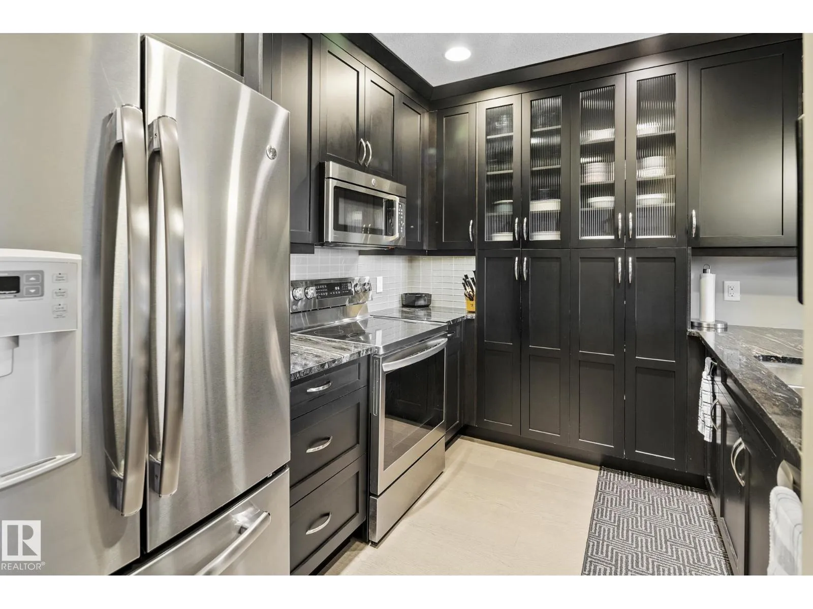 Apartment for rent: #109 11080 Ellerslie Rd Sw, Edmonton, Alberta T6W 2C2