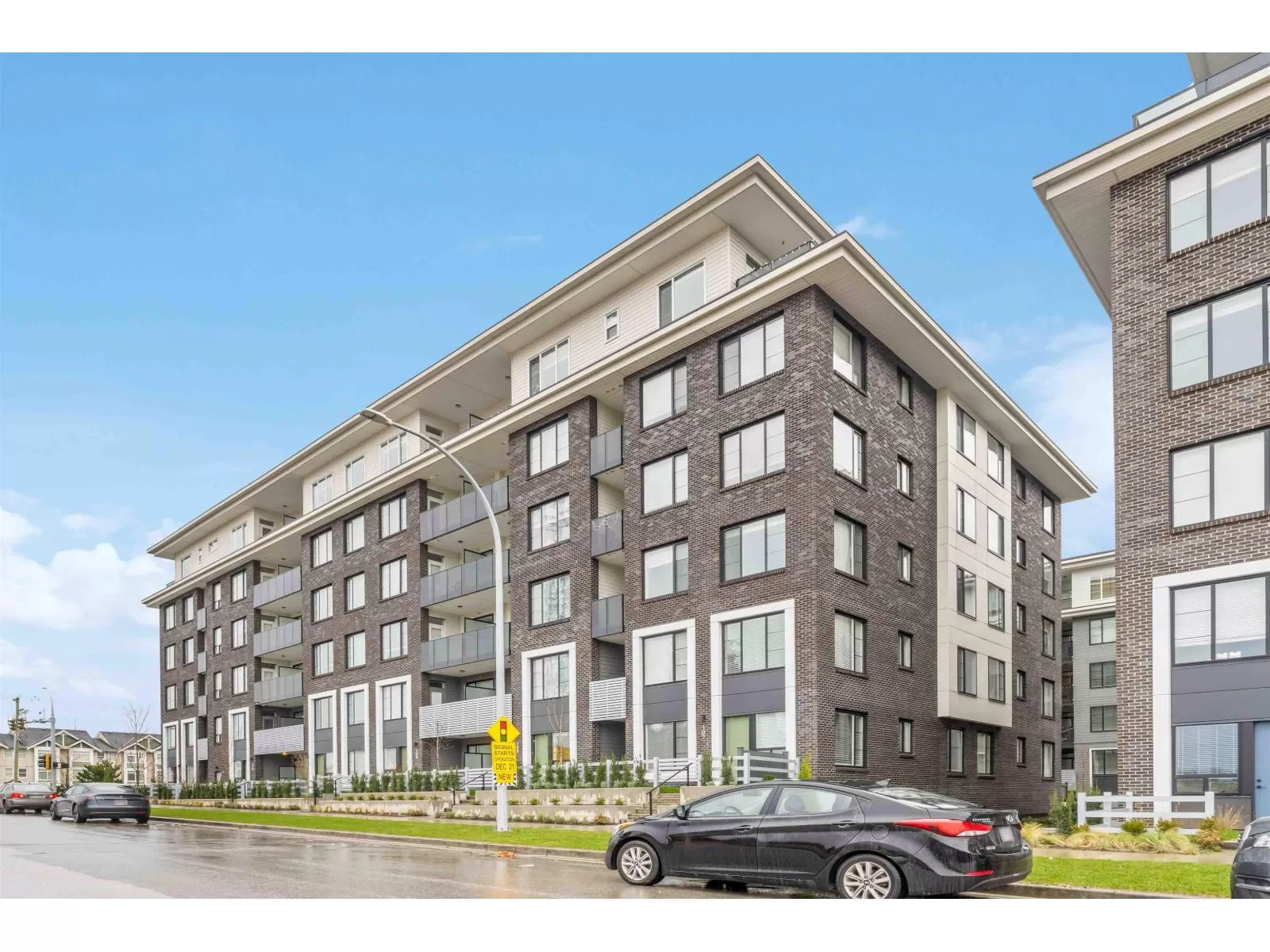 Apartment for rent: 109 15848 Fraser Highway, Surrey, British Columbia V4N 6X6