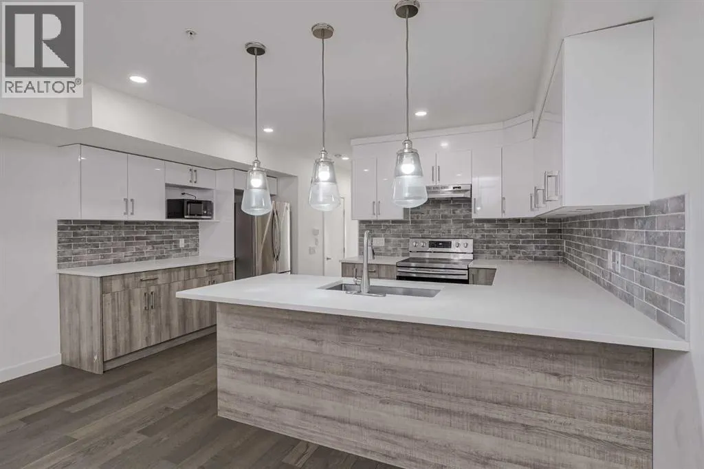 Row / Townhouse for rent: 109, 1632 20 Avenue Nw, Calgary, Alberta T2M 1G8