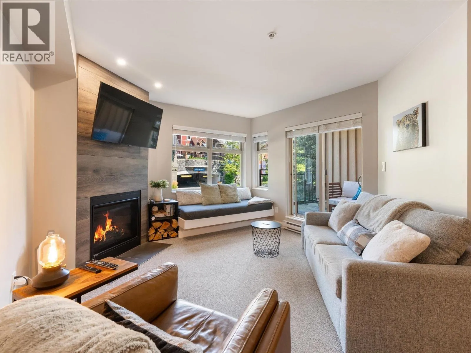 Apartment for rent: 109 2050 Lake Placid Road, Whistler, British Columbia V8E 0A8