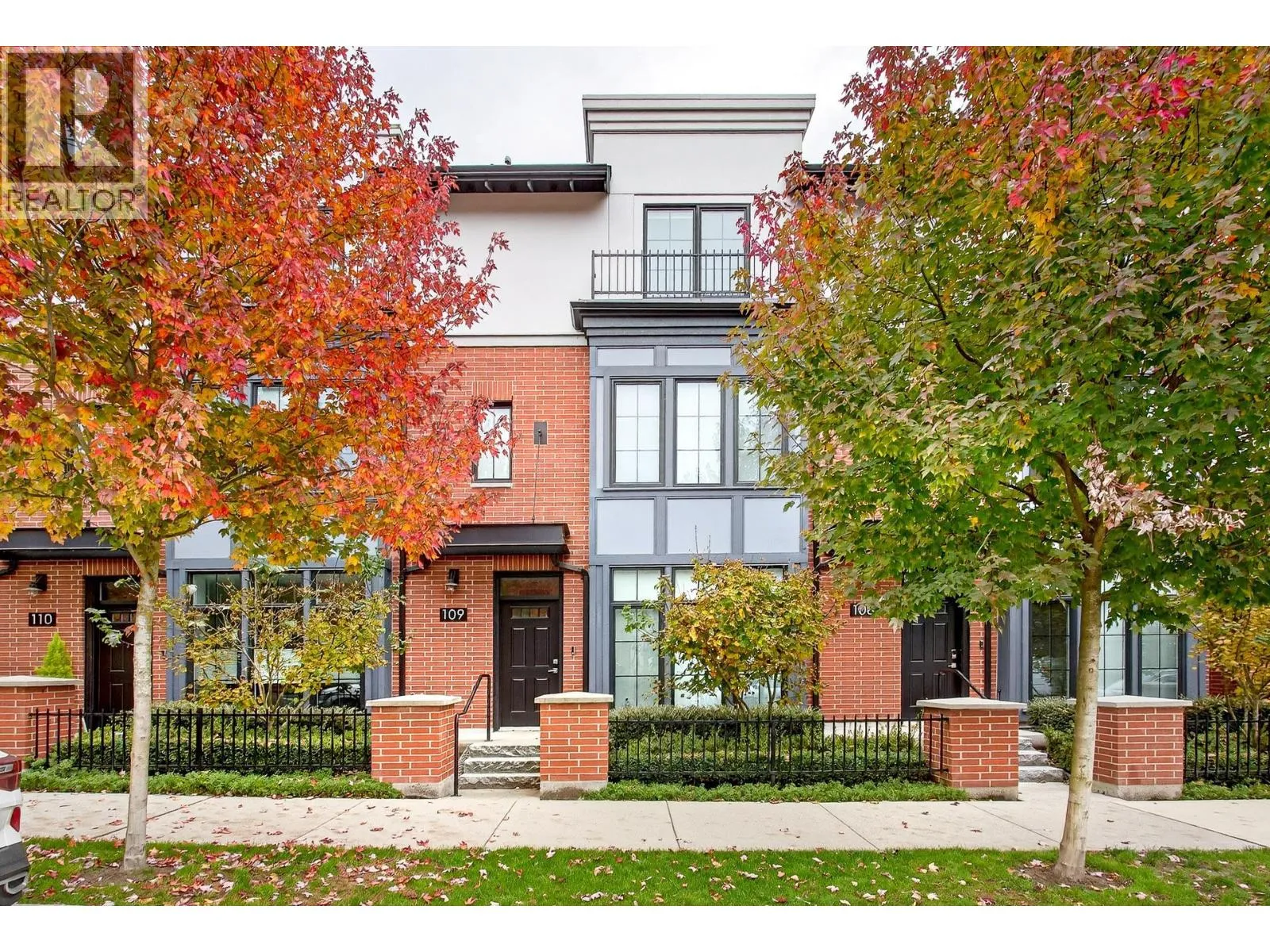 Row / Townhouse for rent: 109 2070 Curling Road, North Vancouver, British Columbia V7P 0C9