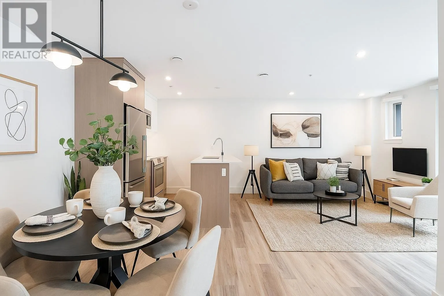 Row / Townhouse for rent: 109 2085 E 1st Avenue, Vancouver, British Columbia V5N 1B6