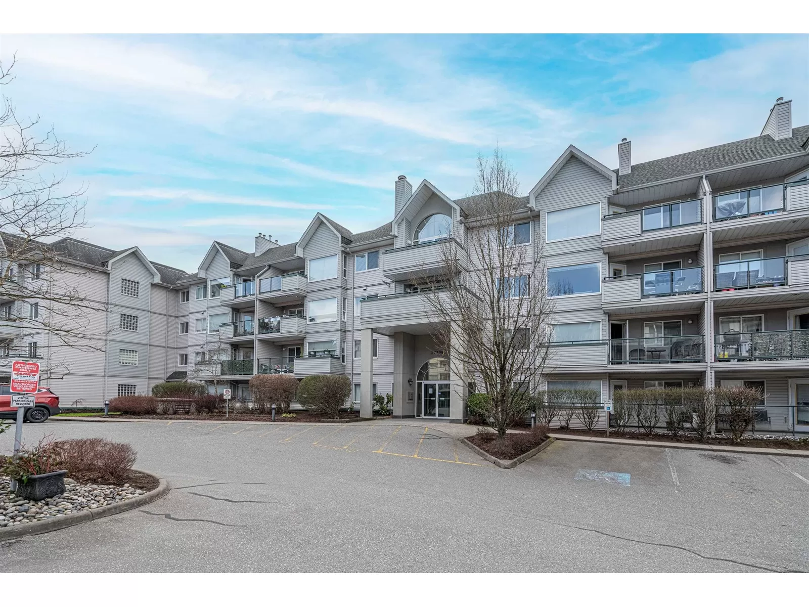 Apartment for rent: 109 33708 King Road, Abbotsford, British Columbia V2S 8C6