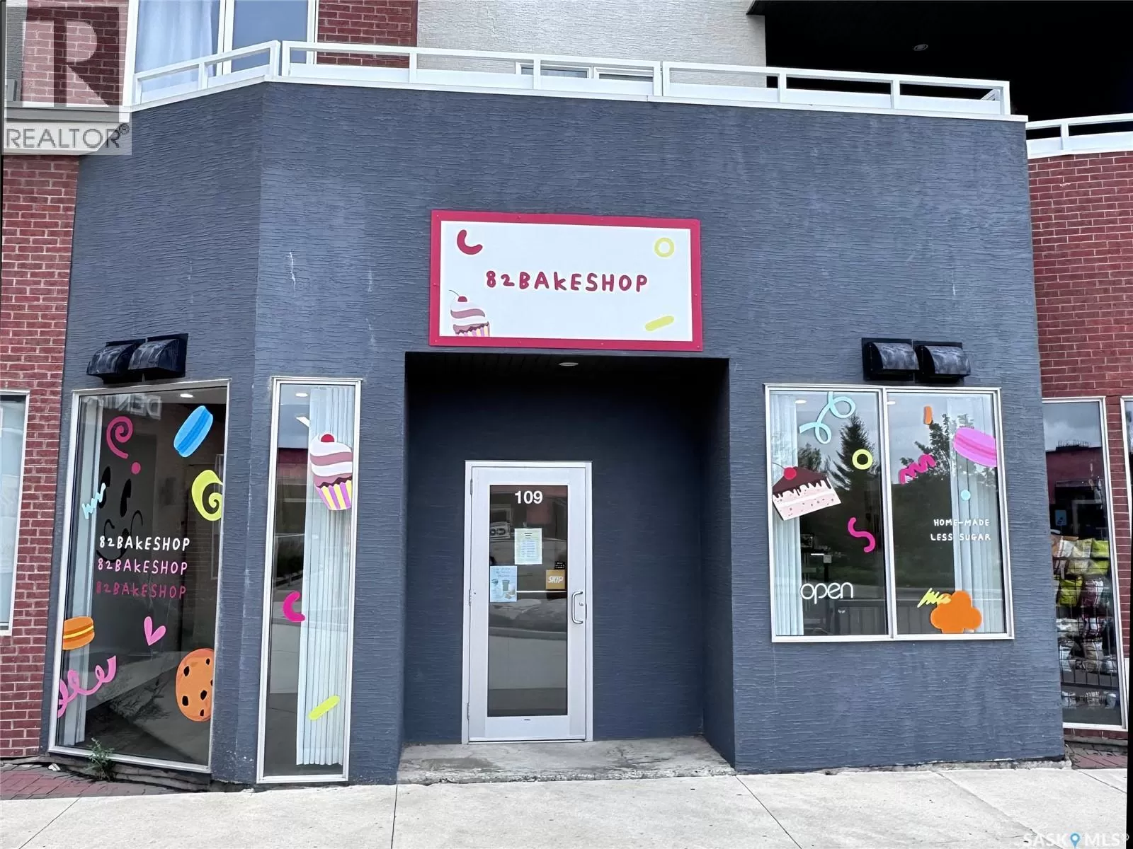 Retail for rent: 109 412 Willowgrove Square, Saskatoon, Saskatchewan S7W 0T4