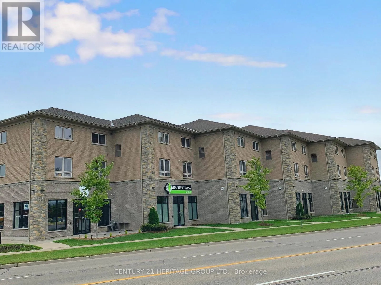 Retail for rent: 109 - 904 Paisley Road, Guelph, Ontario N1K 0C6