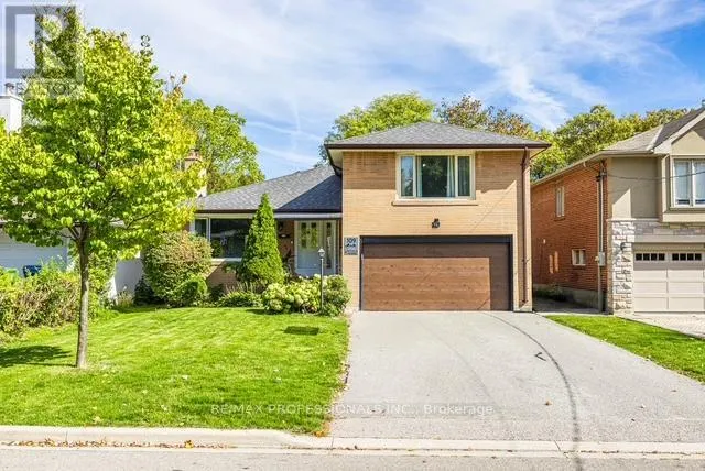 House for rent: 109 Botfield Avenue, Toronto, Ontario M9B 4E6