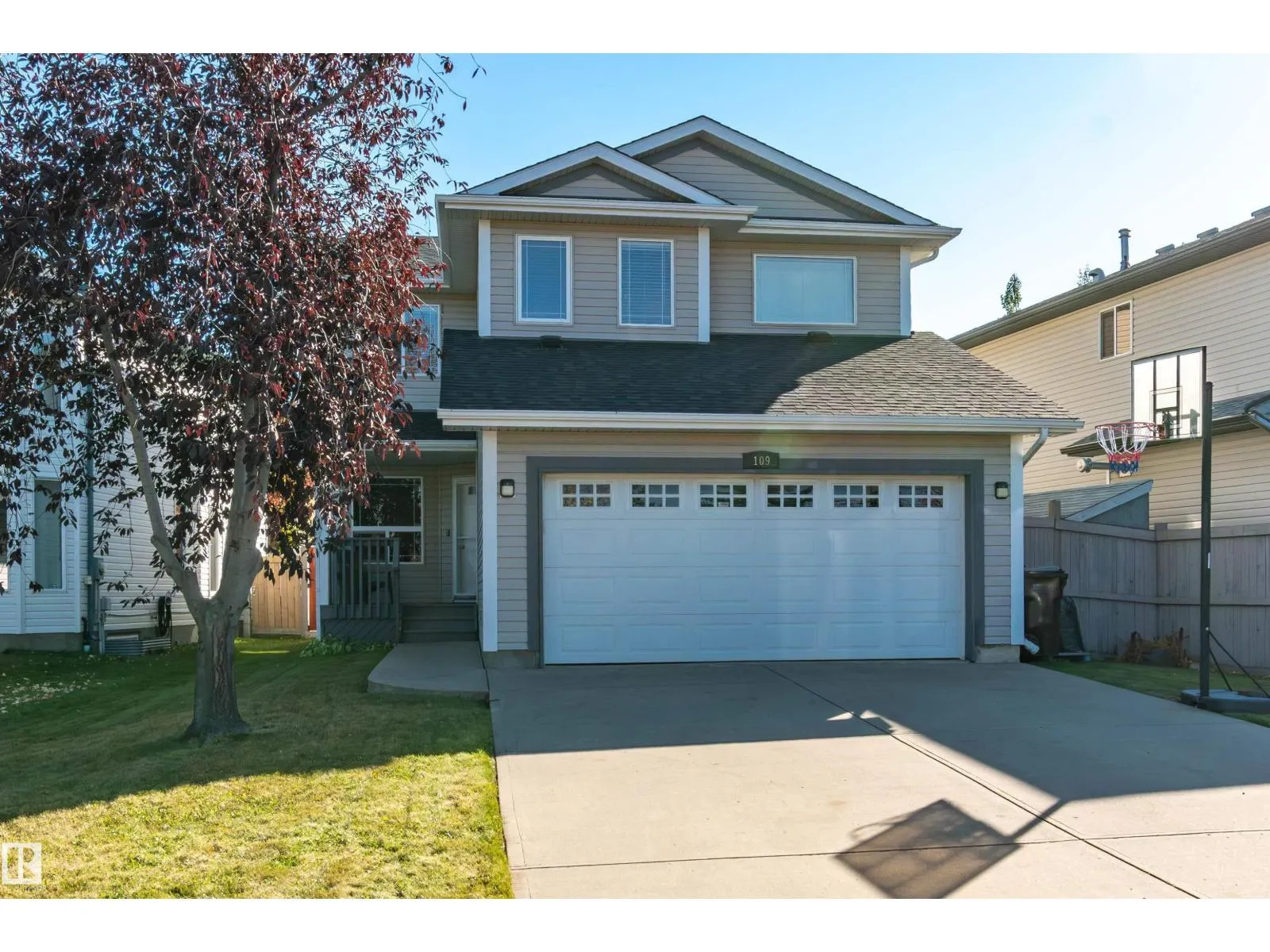 House for rent: 109 Foxboro Rd, Sherwood Park, Alberta T8A 6M6