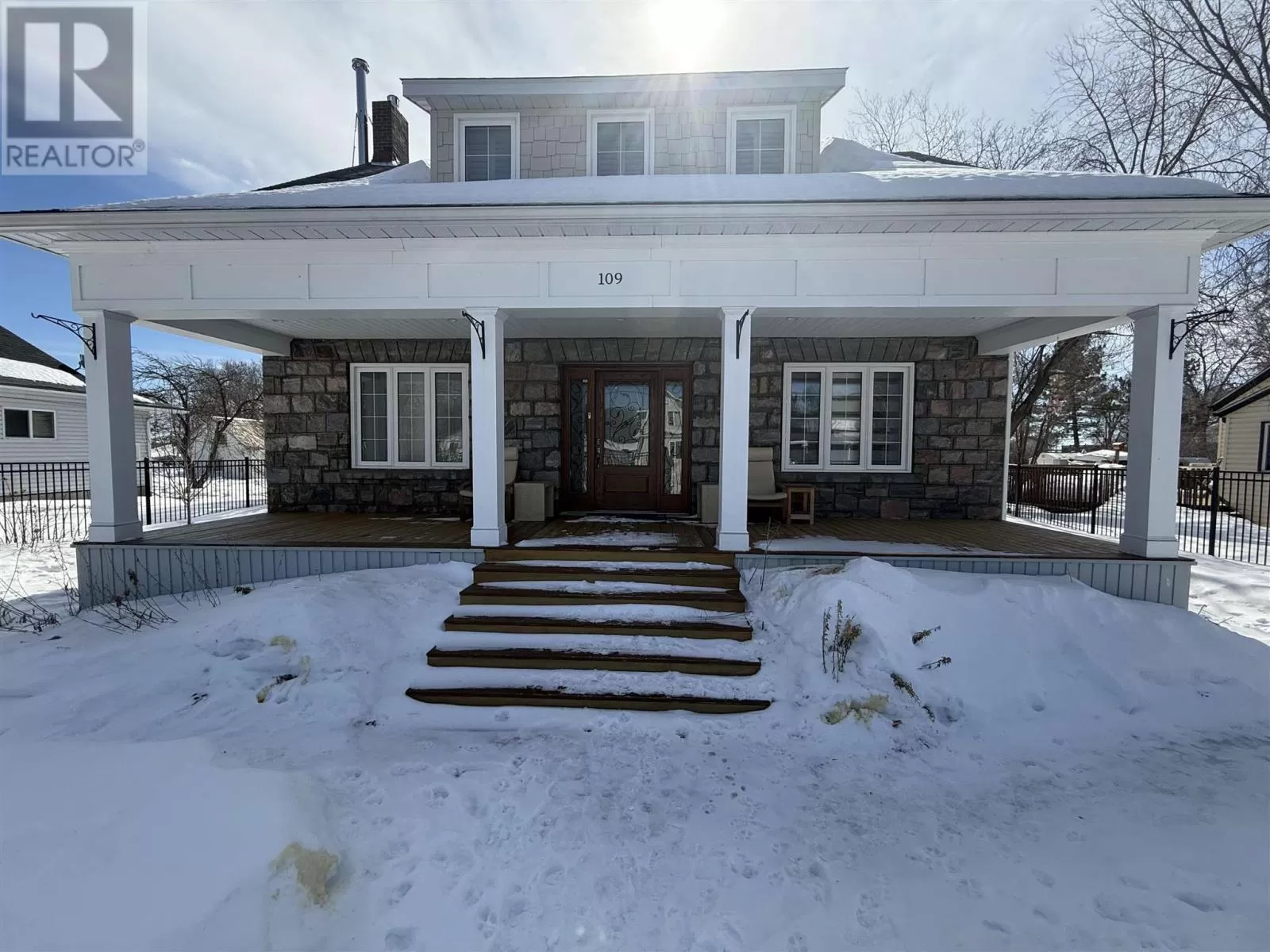 109 King Street, Sioux Lookout, Ontario P8T 1C3