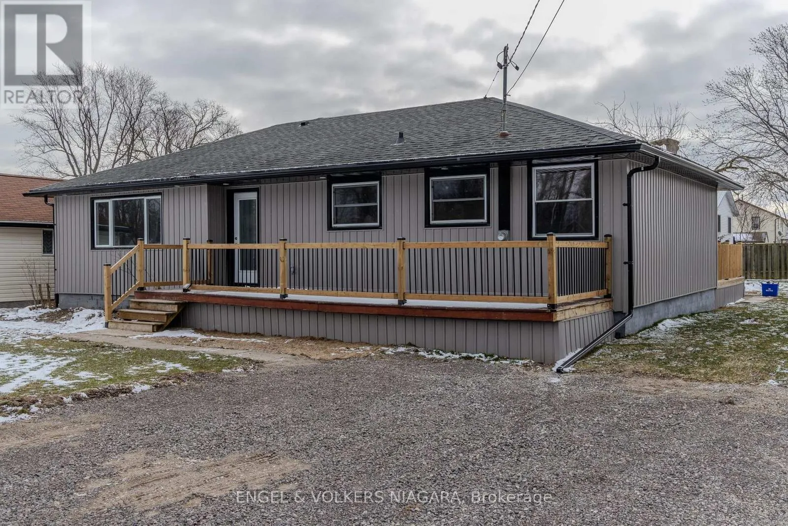 House for rent: 109 Queenston Boulevard, Fort Erie, Ontario L2A 1K9