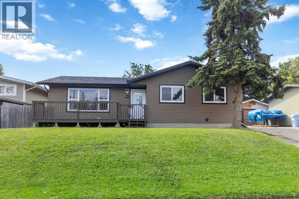 House for rent: 109 Rosslyn Street, Fort McMurray, Alberta T9H 2X9