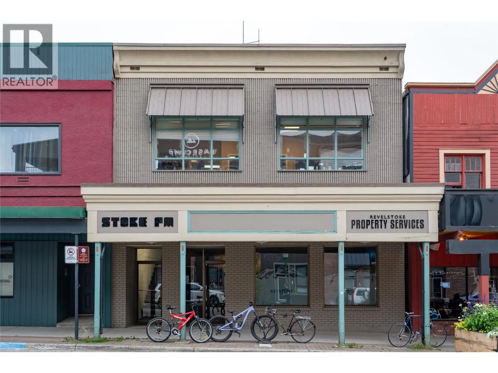 Residential Commercial Mix for rent: 109 Second Street E, Revelstoke, British Columbia V0E 2S0