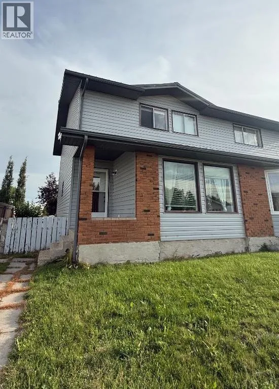 Duplex for rent: 109 Winkler Drive, Hanna, Alberta T0J 1P0