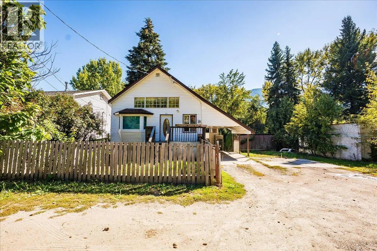 House for rent: 1090 3b Highway, Beaver Falls, British Columbia V0G 1P0