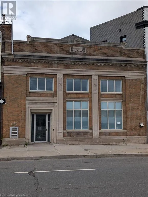 1091 (2nd Floor) Main Street E, Hamilton, Ontario L8M 1N5