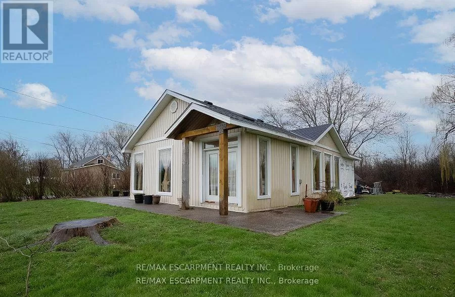 House for rent: 1093 Sunset Drive, Fort Erie, Ontario L2A 5M4