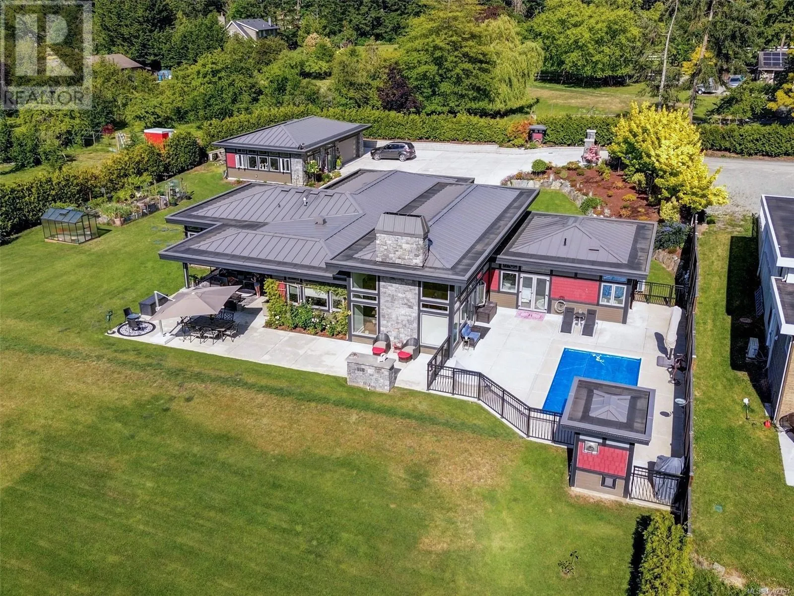 House for rent: 1096 Maple Rd, North Saanich, British Columbia V8L 5P5