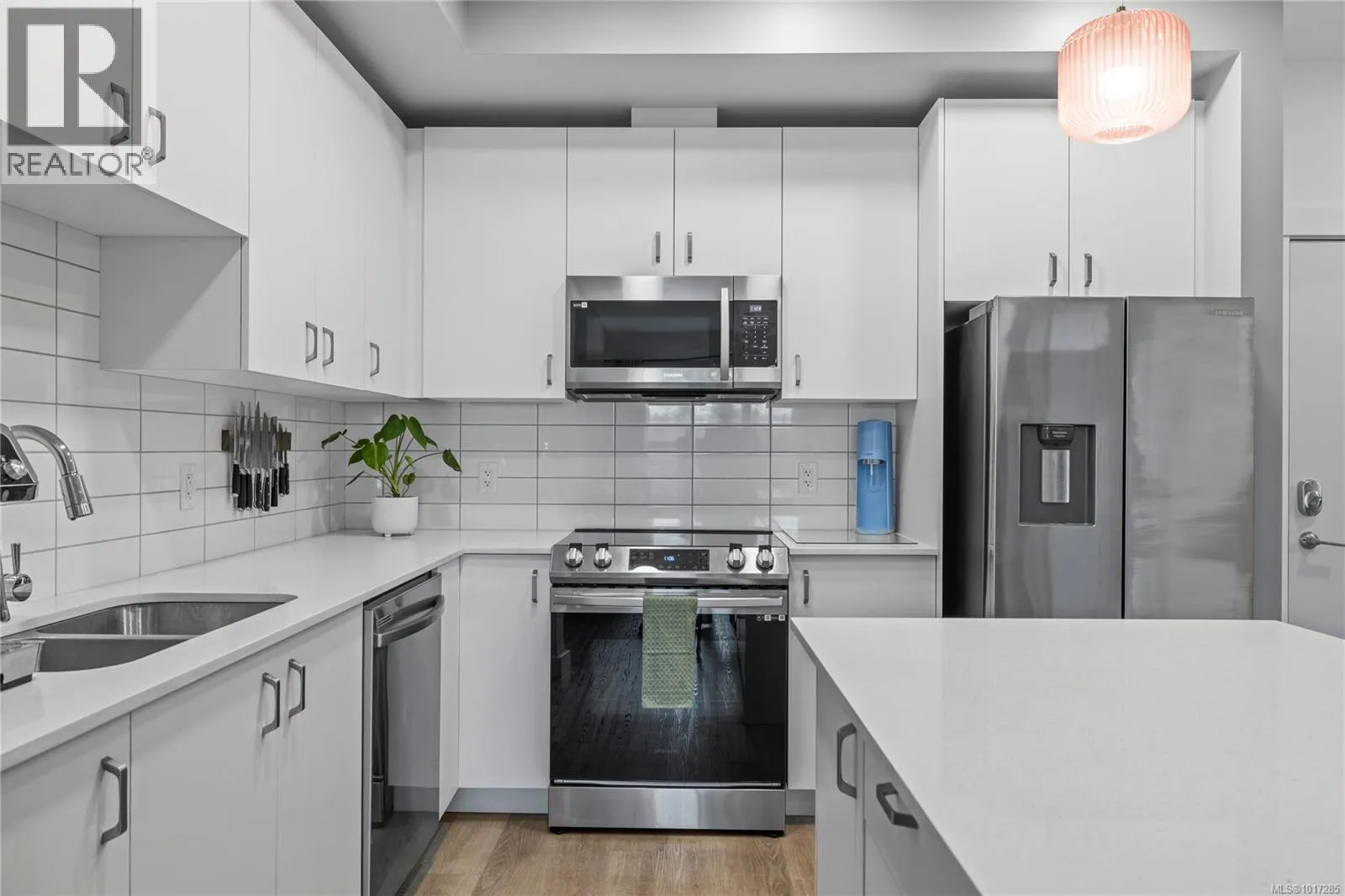 Apartment for rent: 109w 140 Jensen Ave W, Parksville, British Columbia V9P 0H7