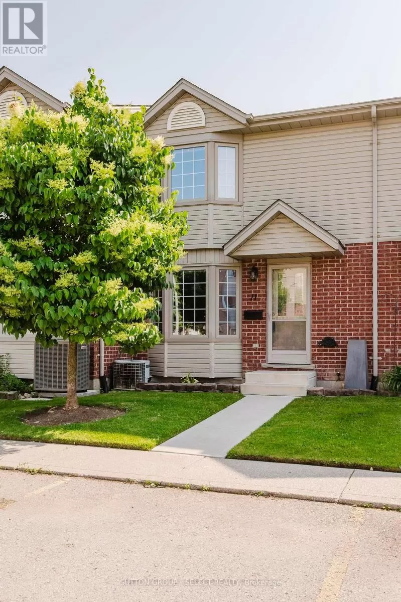 Row / Townhouse for rent: 11 - 151 Martinet Avenue, London East, Ontario N5V 4T4